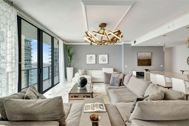Foto del edificio - 501 NE 31st St