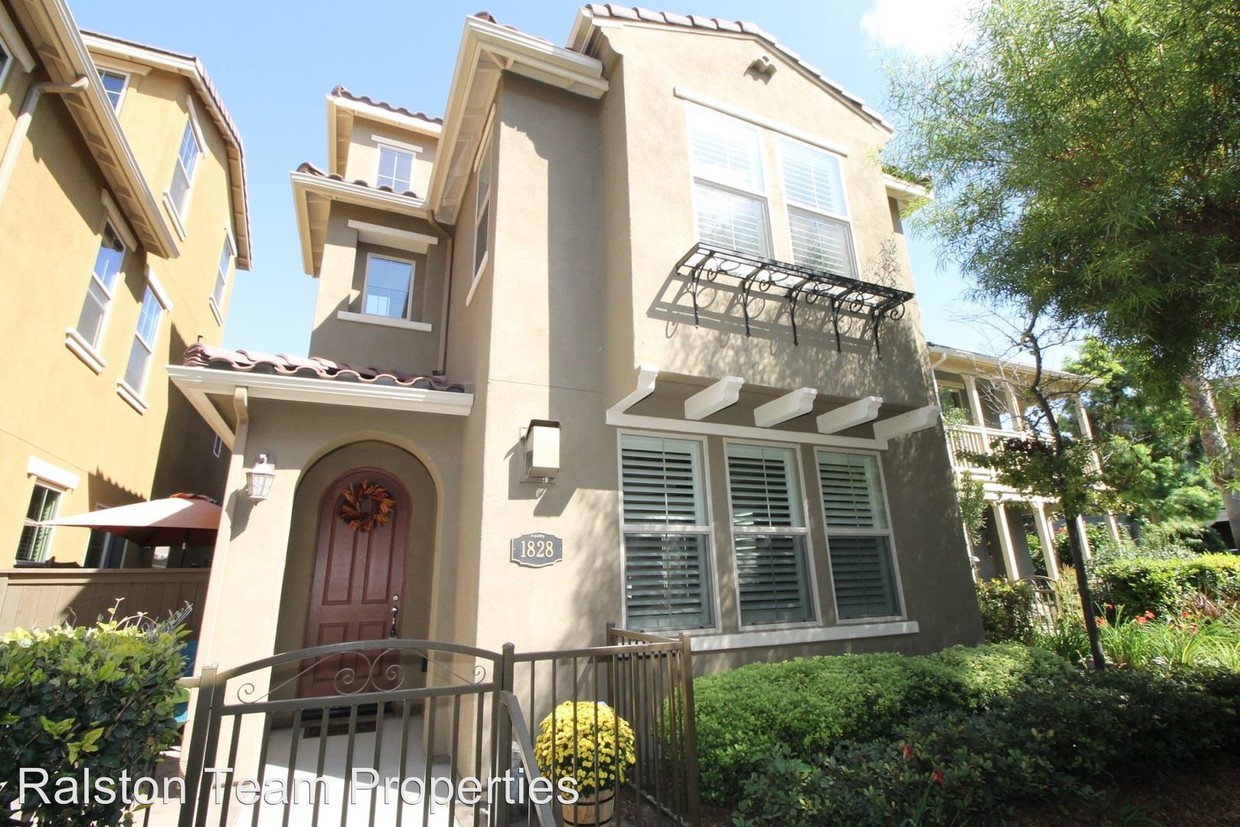 Primary Photo - 4 br, 3.5 bath House - 1828 Cyan Lane