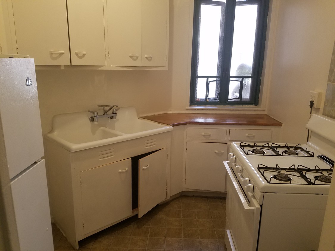 Foto principal - 1558 Unionport Rd