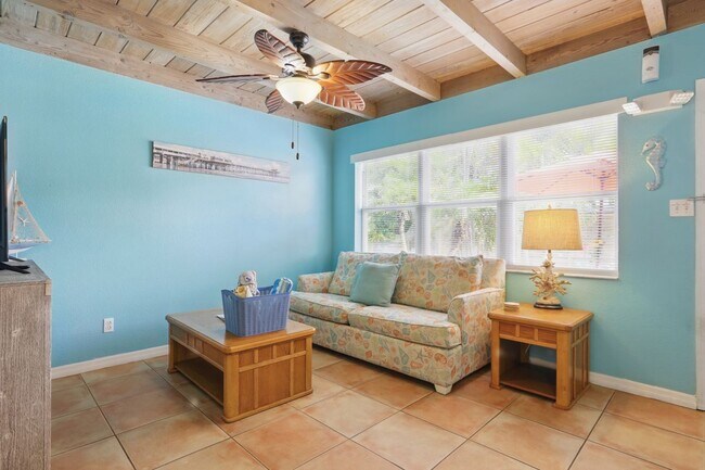 Foto del edificio - 1381 S Orlando Ave