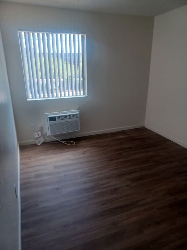 Interior Photo - Tierra Alegre