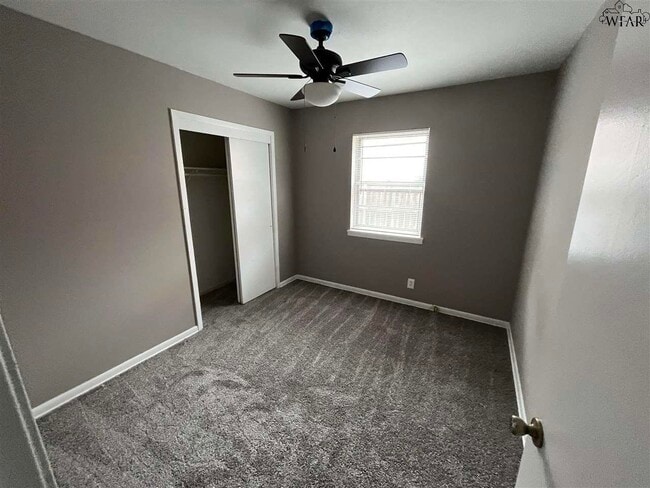 Foto del edificio - 4704 N Shore Dr