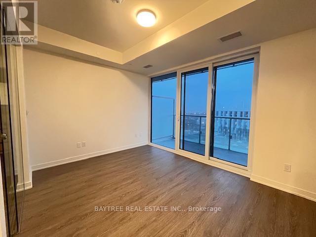 Photo du bâtiment - 425 Front St E