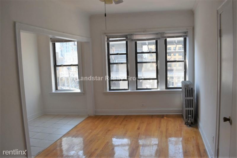 Primary Photo - 3812 N Pine Grove Ave