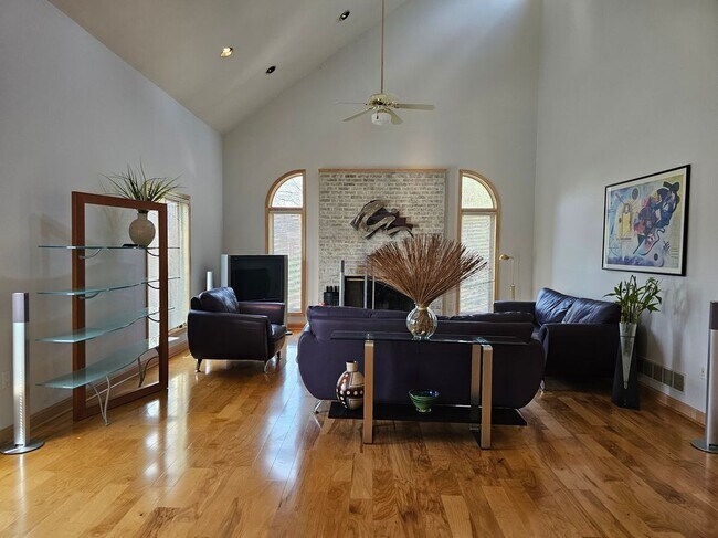 Foto del edificio - 5 Autumn Hill Ct