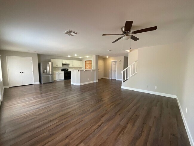 Foto del edificio - 8720 W Majestic Pine Ave