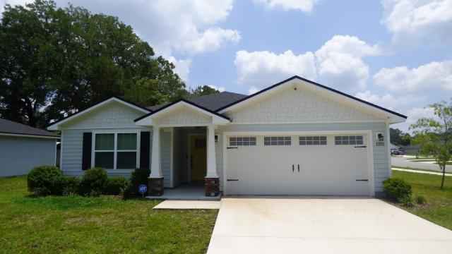 Building Photo - 4 bedroom in Jacksonville FL 32221