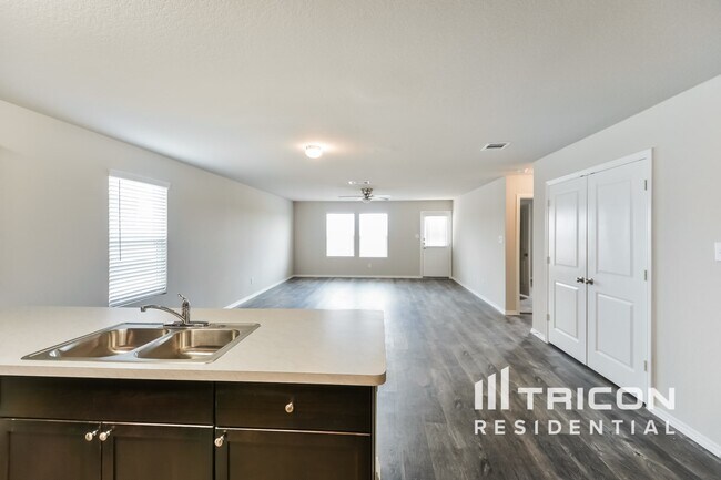 Building Photo - 9720 Marbach Brk