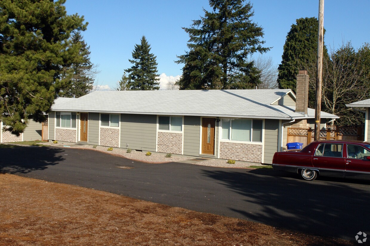 Building Photo - 5930-5940 NE 60th Ave