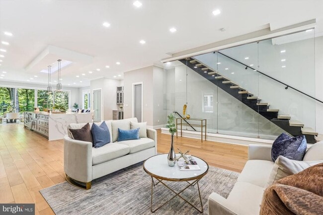 Foto del edificio - 5706 Nevada Ave NW