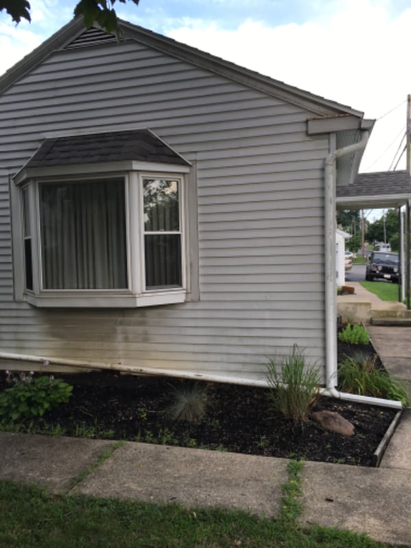 Primary Photo - 121 W Colebrook St