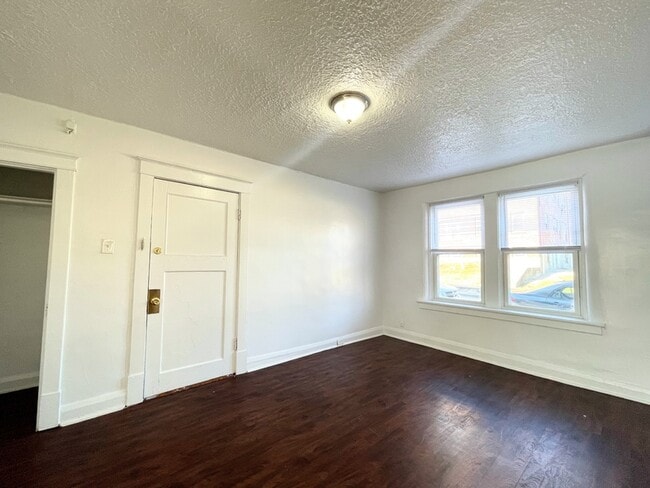 Foto del edificio - 7210 Lyndover Pl