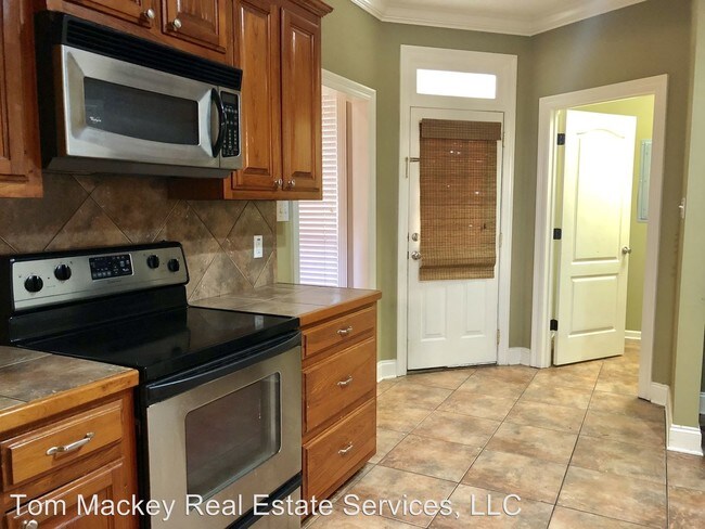 Foto del edificio - 4 br, 2 bath House - 13107 OAK KNOLL DR.