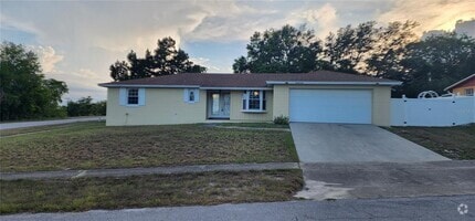 Building Photo - 2408 Kimberly Dr