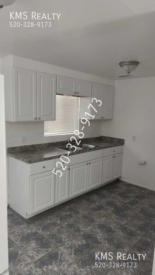 Foto del edificio - 5126 E Bellevue St
