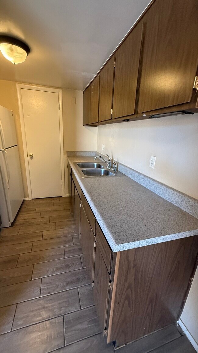 Foto del edificio - Villas West Two Bedroom Townhome
