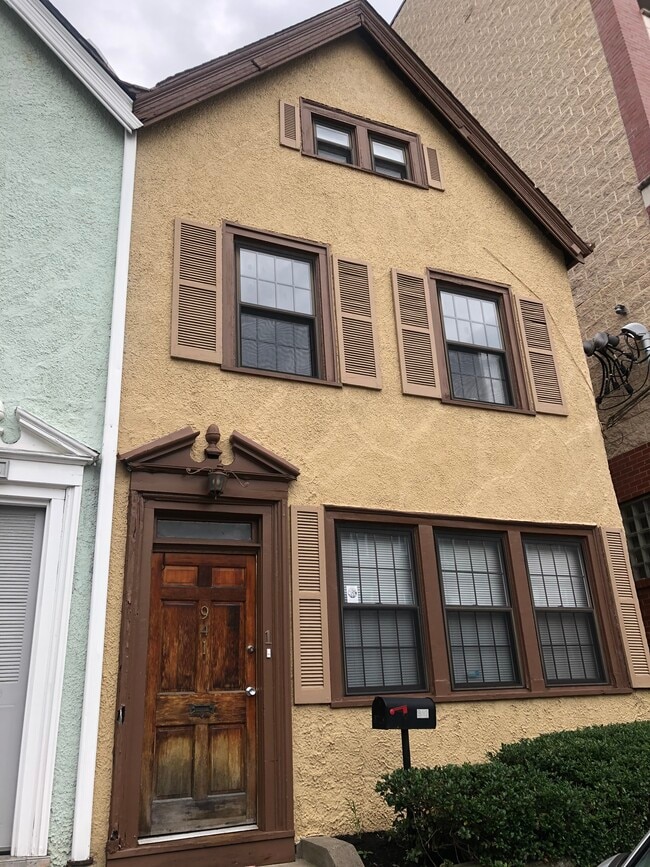 941-943 St. James St - Shadyside Properties