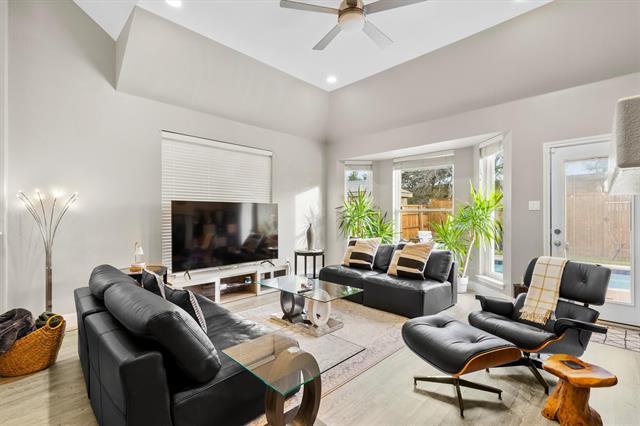 Foto del edificio - 4008 Sherry Ln