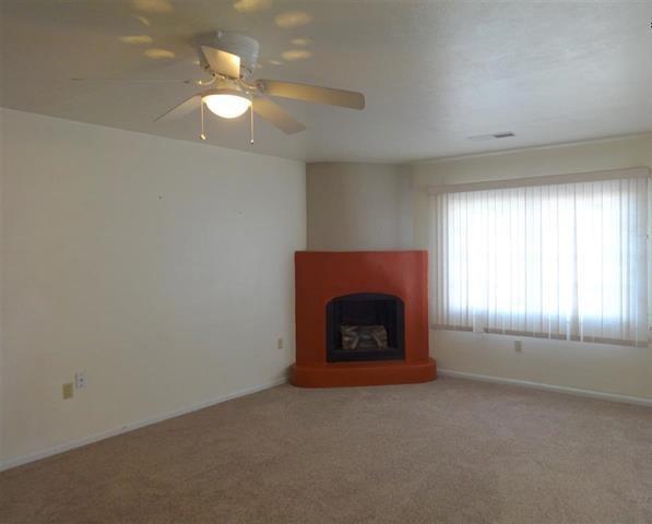 Building Photo - 1401 S Platinum Ave