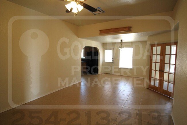 Building Photo - 4204 Hondo Dr