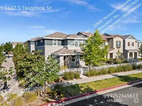 Building Photo - 1637 Tradition St
