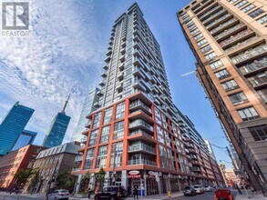 Building Photo - 126 Simcoe St