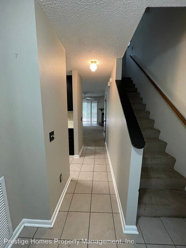 Building Photo - 2 br, 1.5 bath House - 115 Candlebrook Drive