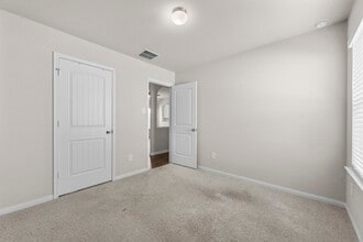 Building Photo - 14091 Chinook Dr