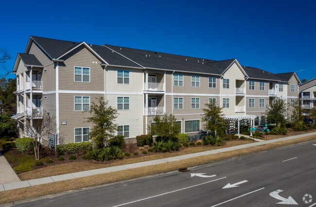 Building Photo - Belle Meade