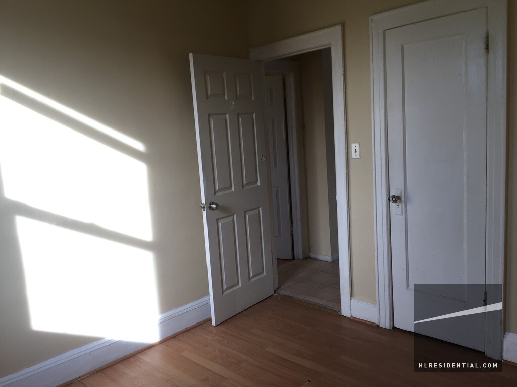Foto principal - 6660 Hull Ave