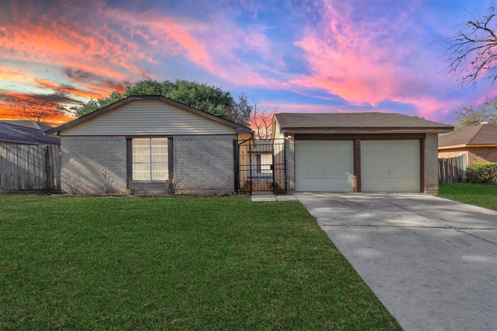Primary Photo - 1622 Oakbury Dr