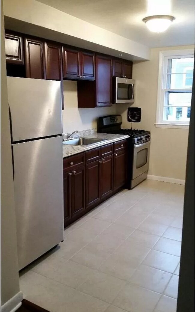 Building Photo - 7110 Clinton Rd