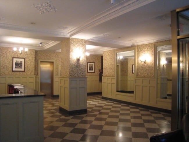 Lobby Photo - John and Mary Sutphin House