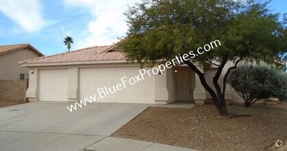 Building Photo - 915 N Silverleaf Oak Pl