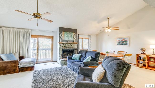 Main living room - 2665 N Valley View Rd