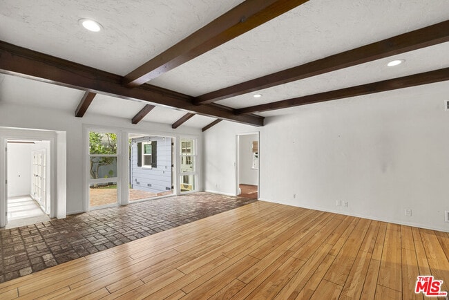 Building Photo - 4506 Nagle Ave