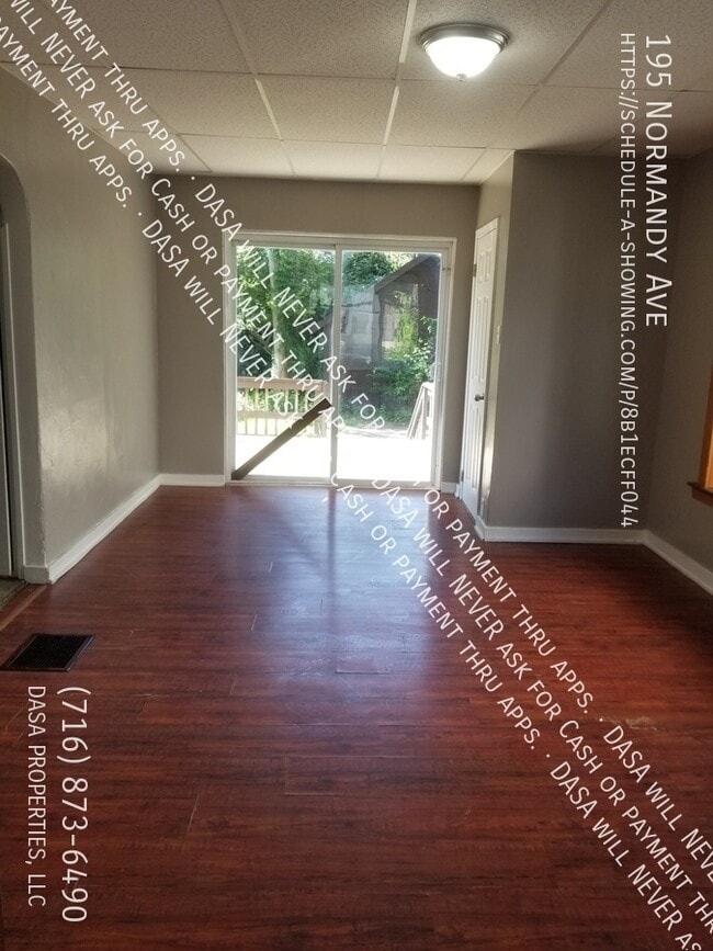 Building Photo - 195 Normandy - 4 Bed / 1 Bath