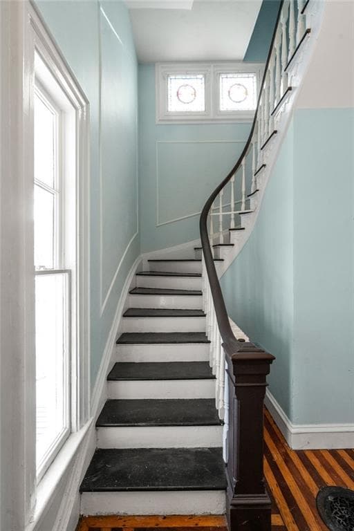 Building Photo - 42 Mann Ave