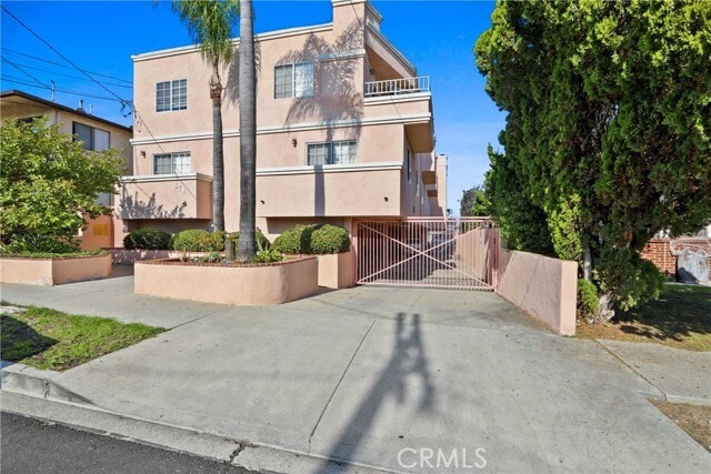 Foto del edificio - 874 W 3rd St