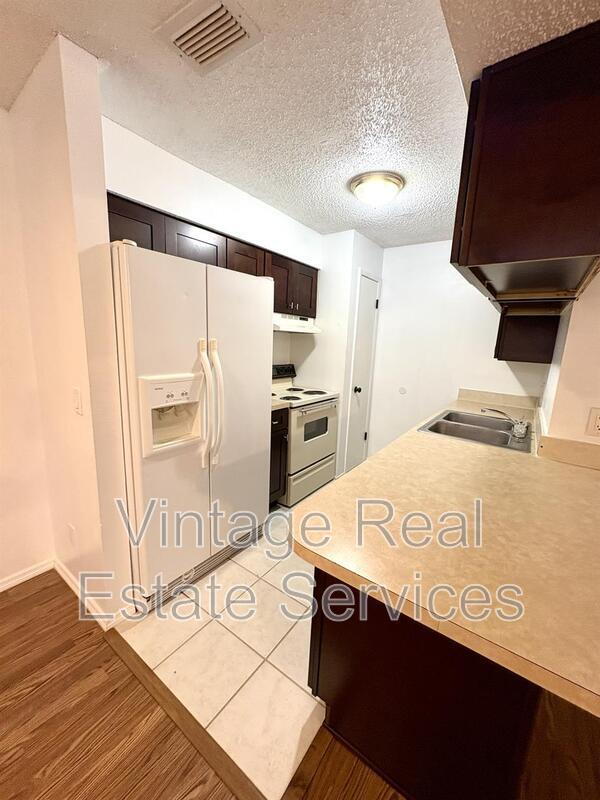 Foto del edificio - 231 Red Maple Pl