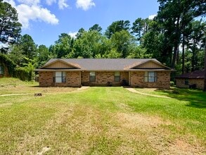 Building Photo - 13539 Sheldon Ln