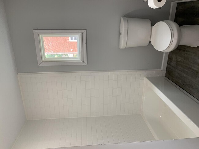 Photo - 800 Mill St House