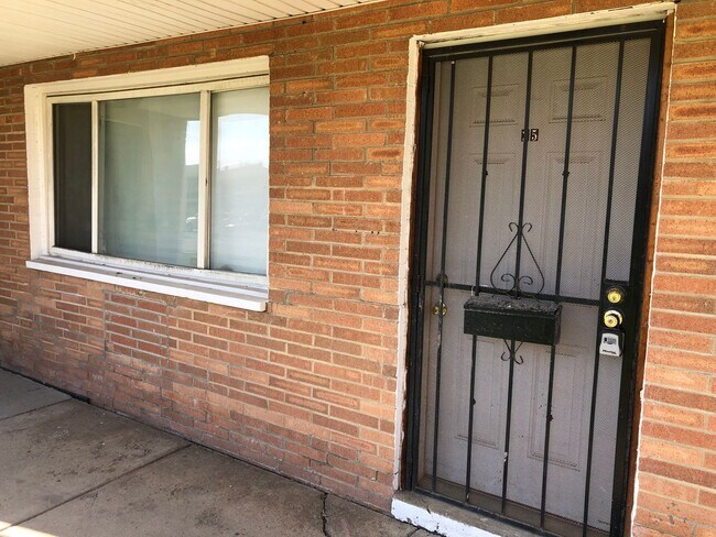 Foto del edificio - 2 BED 1.5 BATH CONDO IN WARRENSVILLE HEIGHTS!