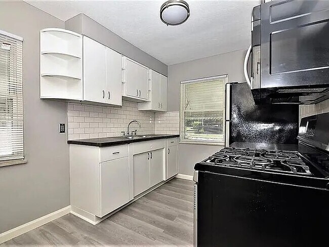 Foto del edificio - 12332 Park Knoll Dr