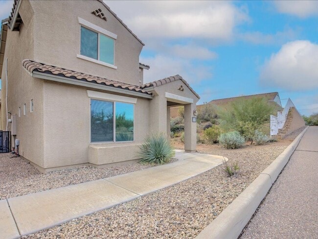 Building Photo - 2 Bedroom 2.5 Bathroom with community pool!