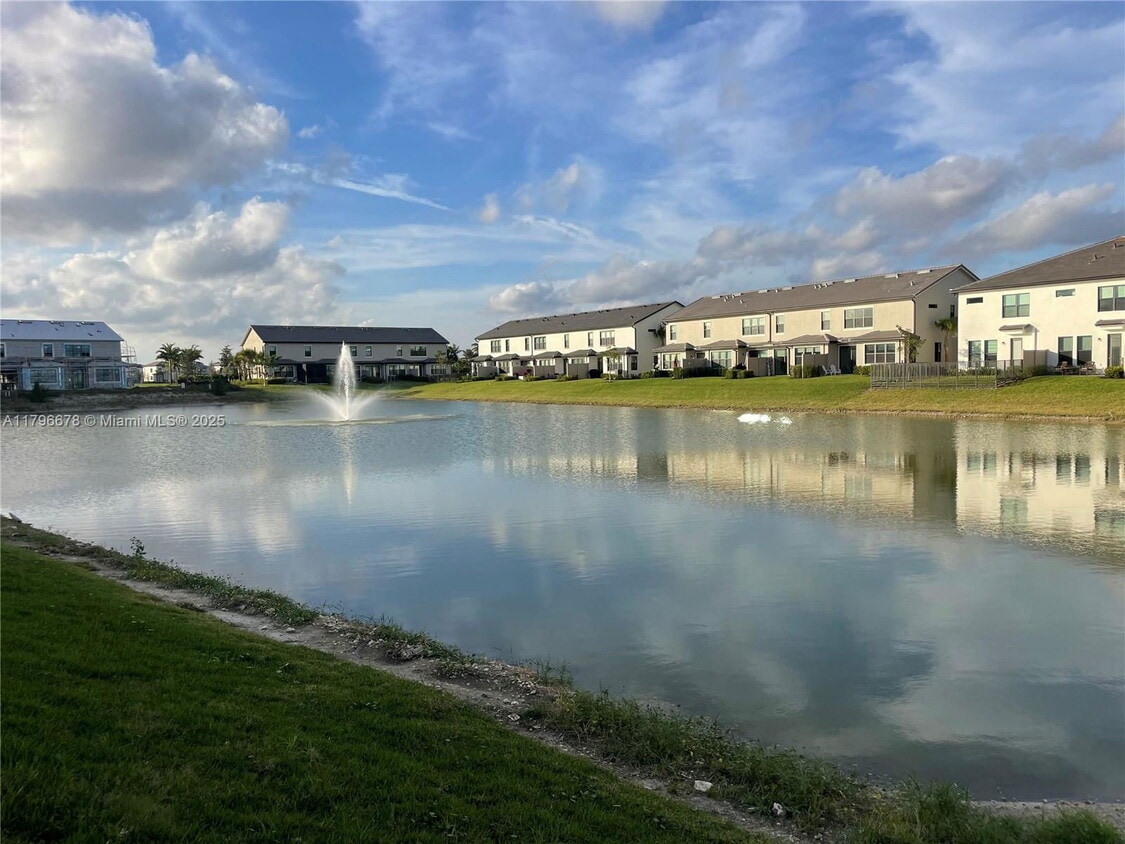 Photo - 2151 Appleton Circle South Apt #2151, Oakland Park, FL 33309 - 3 BR 2.5 BA Townhouse