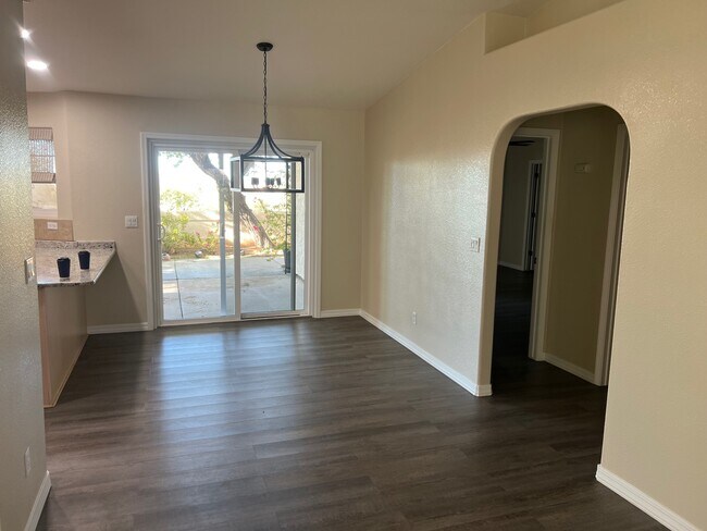 Foto del edificio - 3691 Tarpon Dr