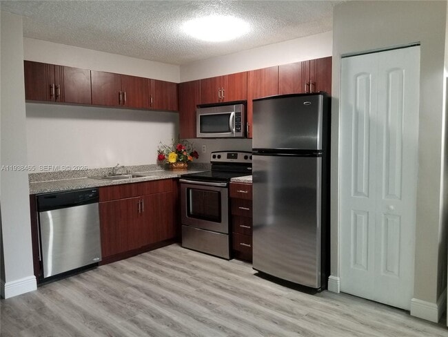 Foto del edificio - 13952 SW 91st Terrace