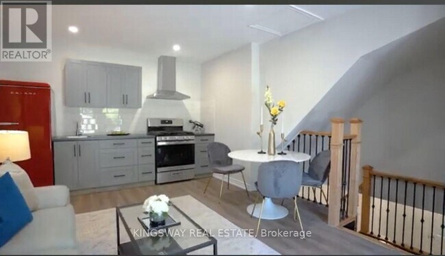 Photo du bâtiment - 945-945 Vance Crescent