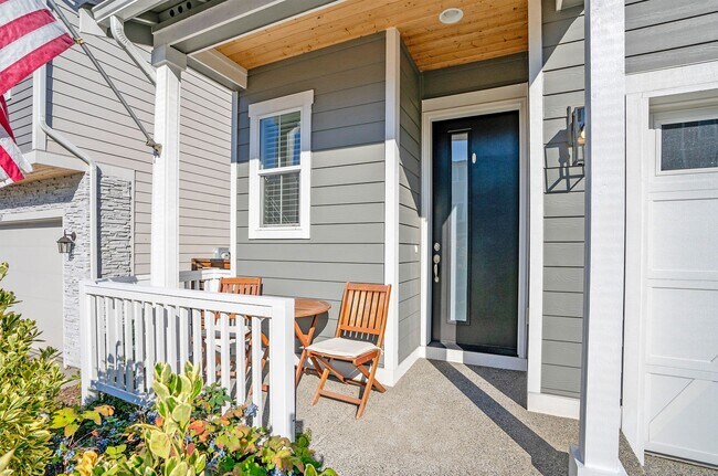 Foto del edificio - Newer 3-Bed Edgewood Home with A/C, Loft, ...